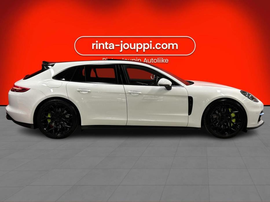 PORSCHE Panamera 2018