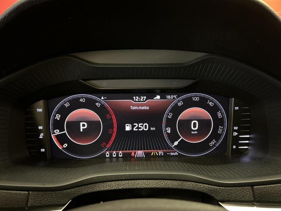 SKODA Karoq 2019