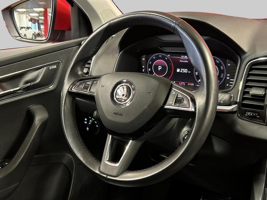 SKODA Karoq 2019