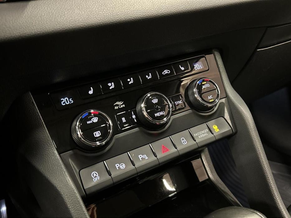 SKODA Karoq 2019