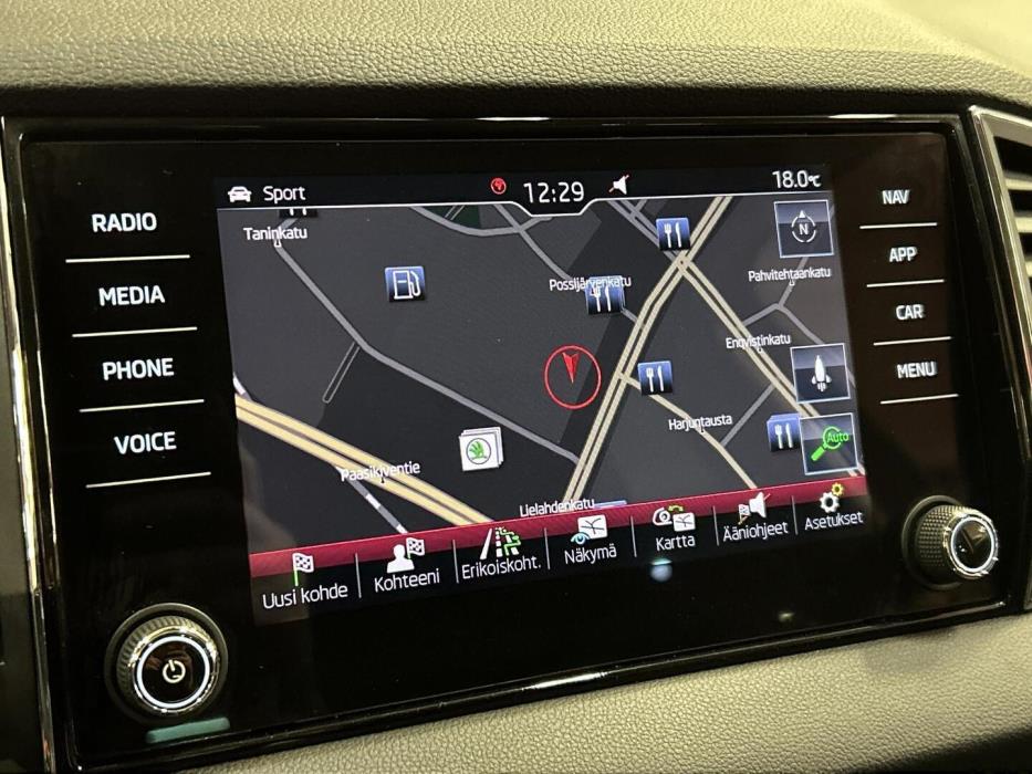 SKODA Karoq 2019