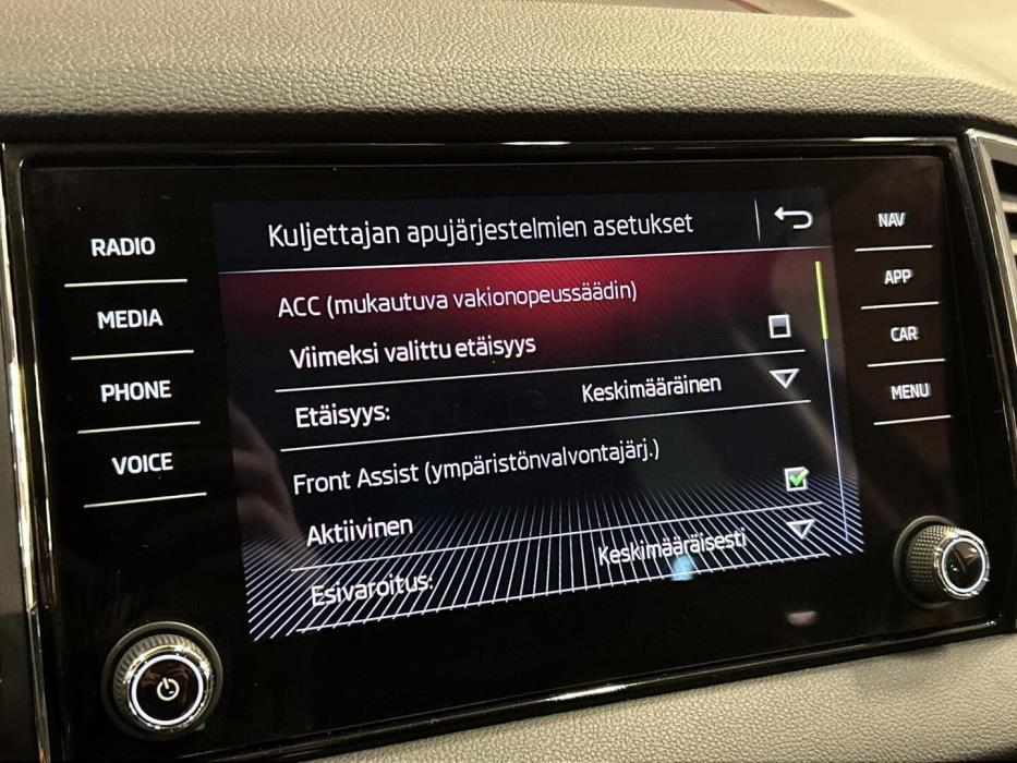 SKODA Karoq 2019