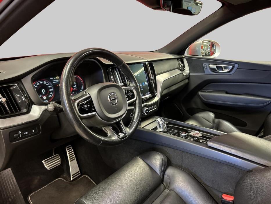 VOLVO XC60 2019