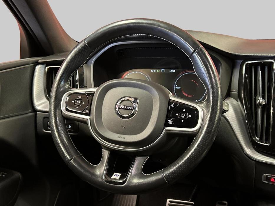VOLVO XC60 2019