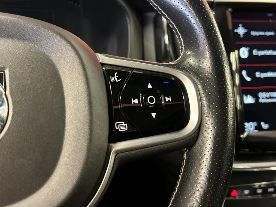 VOLVO XC60 2019