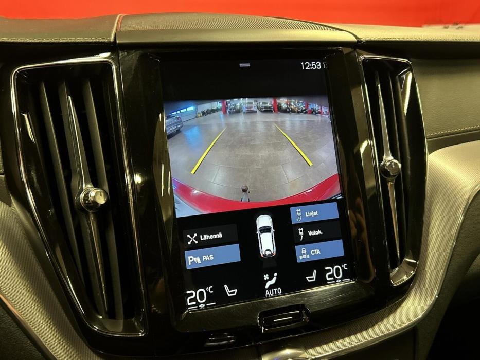 VOLVO XC60 2019