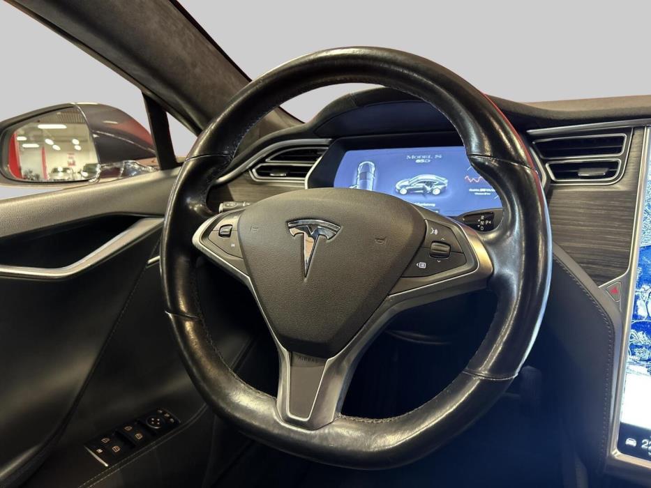 TESLA Model S 2015