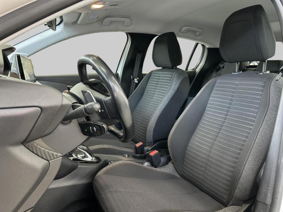 PEUGEOT 208 2020