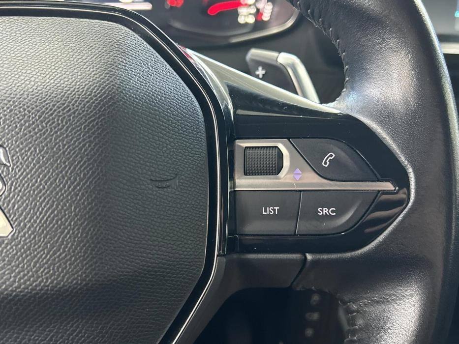 PEUGEOT 208 2020