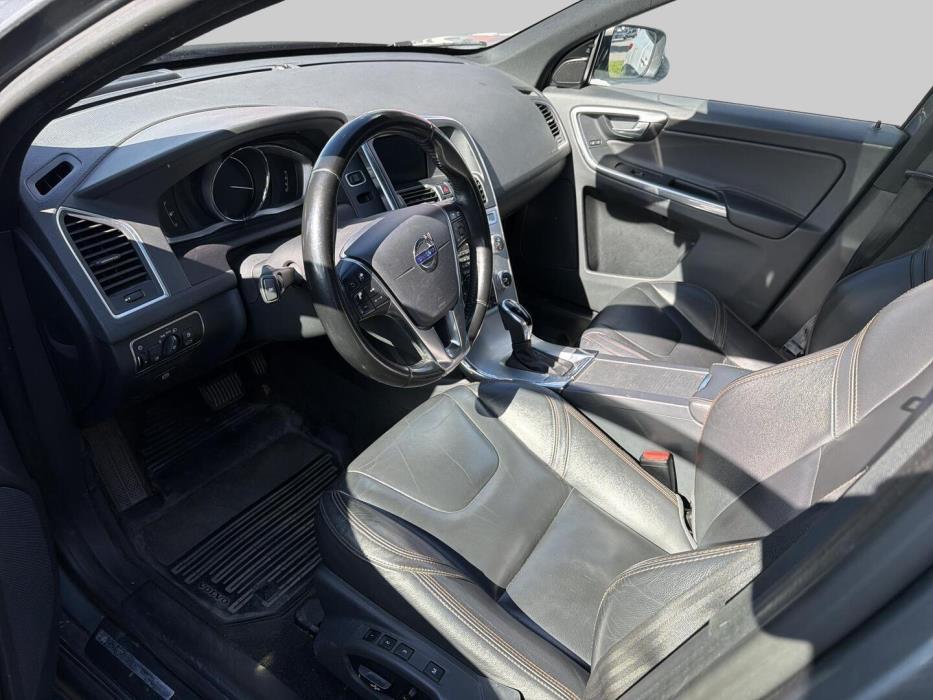 VOLVO XC60 2017