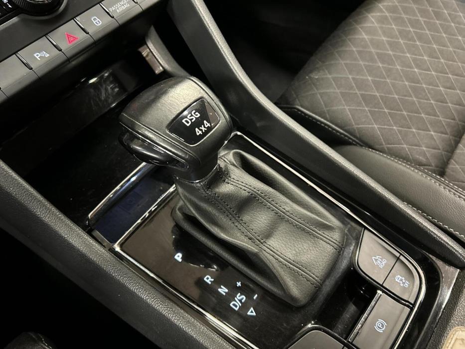 SKODA KAROQ 2021