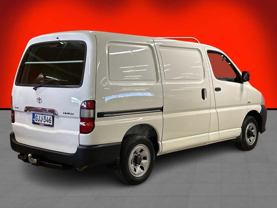 TOYOTA Hiace 2011