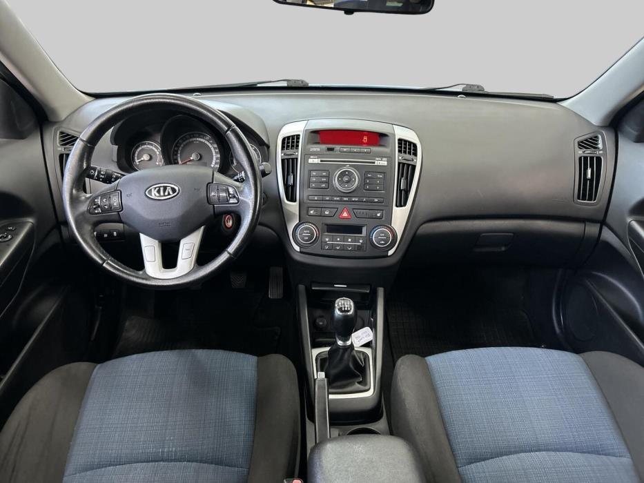 KIA cee'd 2011
