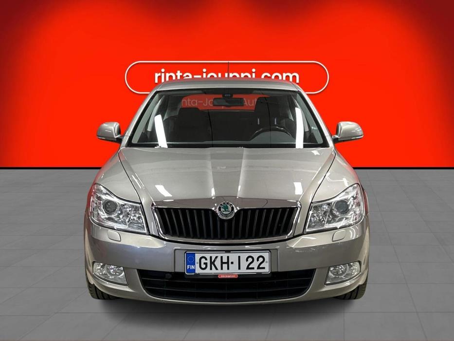 SKODA Octavia 2012