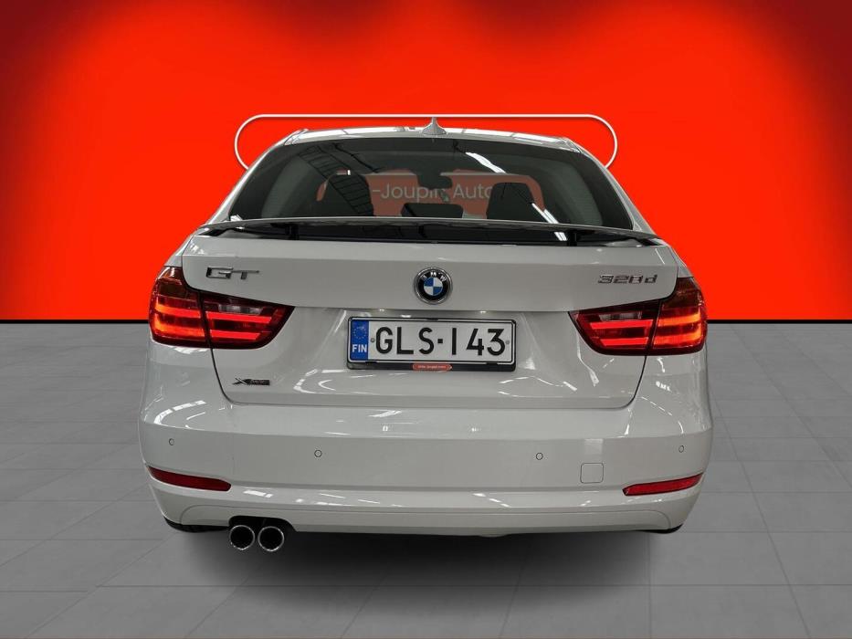 BMW 320 Gran Turismo 2015
