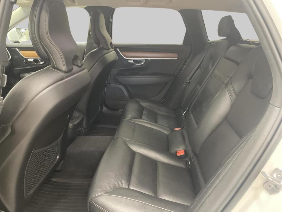 VOLVO V90 2019