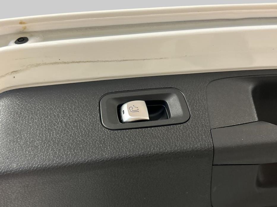 MERCEDES-BENZ E 2018