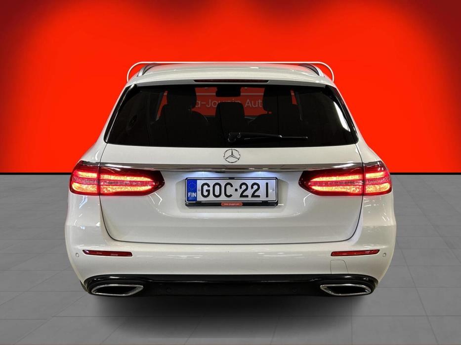 MERCEDES-BENZ E 2018