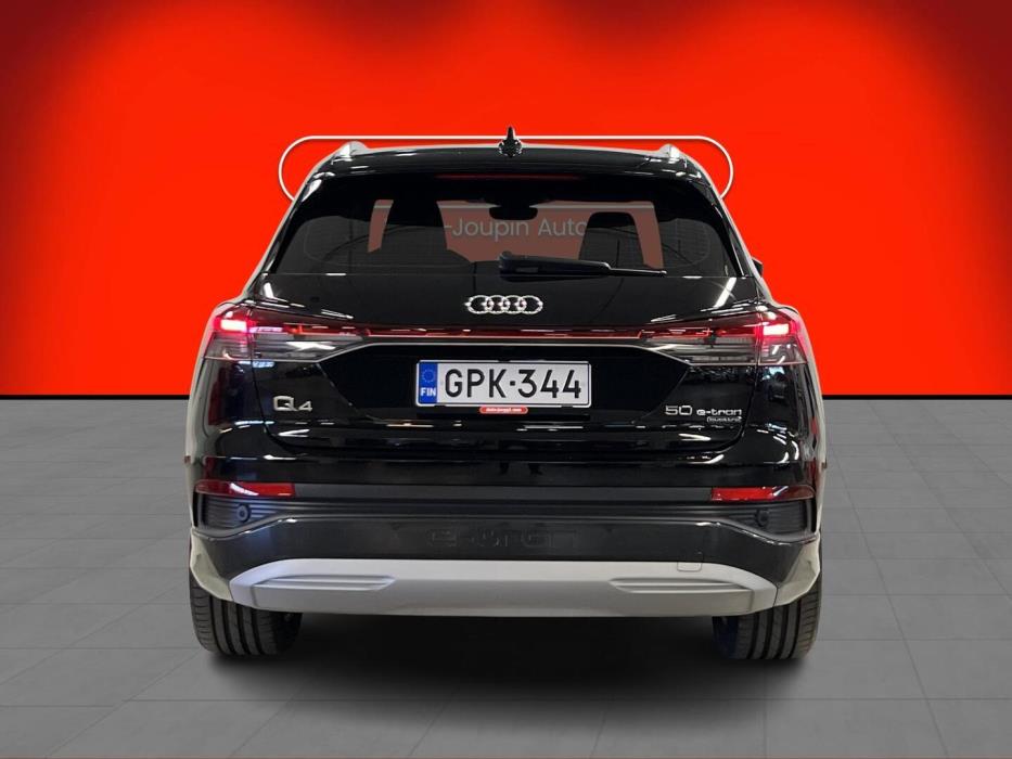 AUDI Q4 e-tron 2023