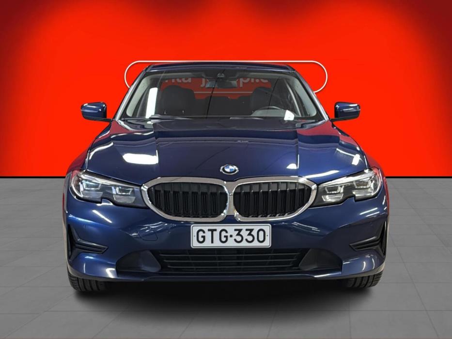 BMW 330 2020
