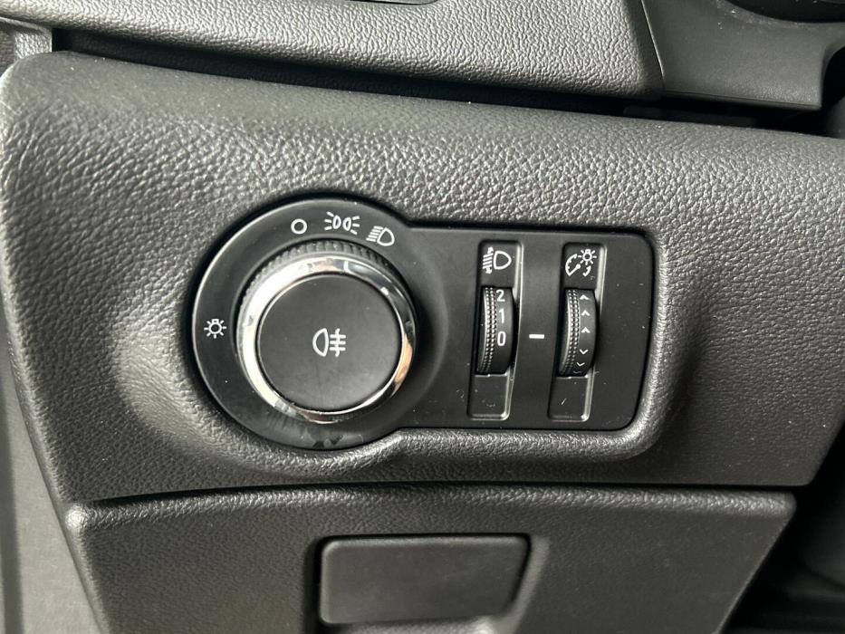 OPEL Astra 2011