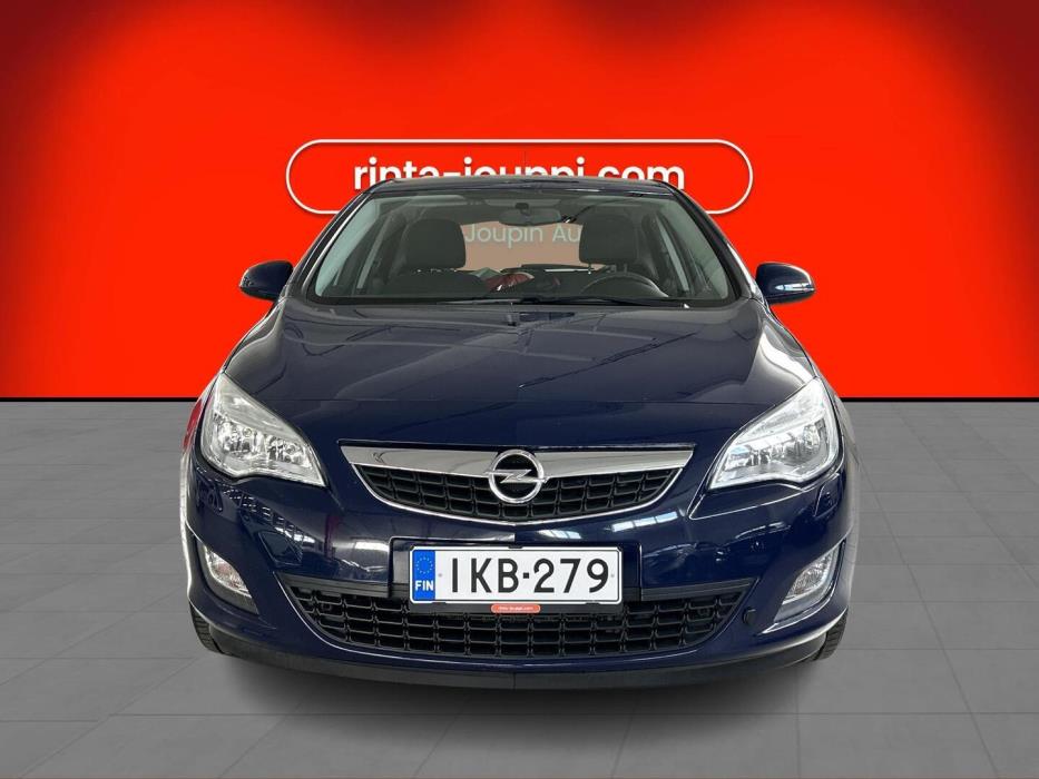 OPEL Astra 2011