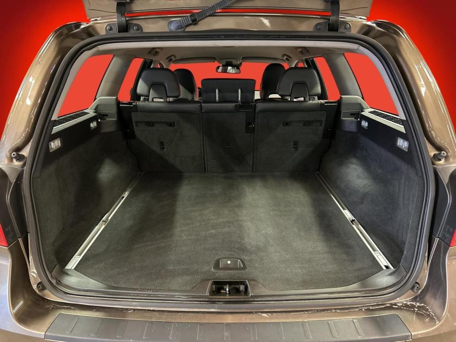 VOLVO V70 2013