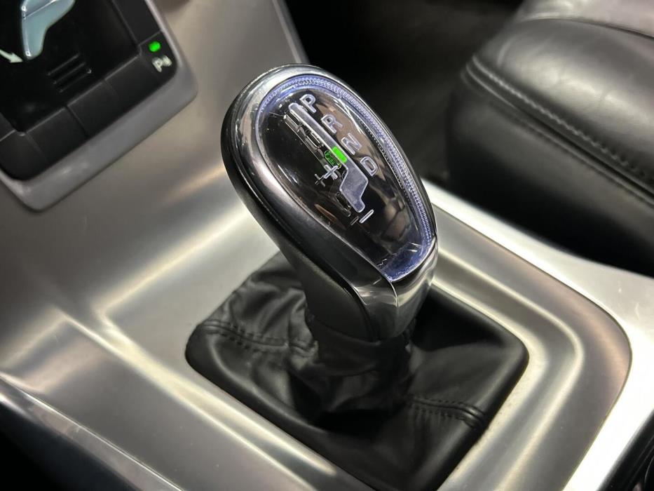 VOLVO V70 2013