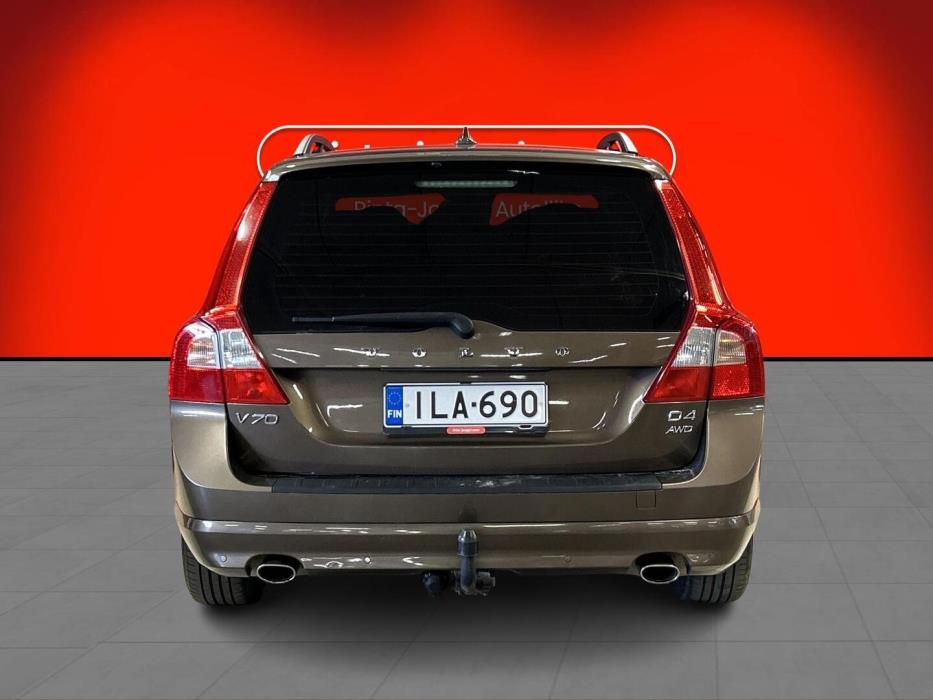 VOLVO V70 2013