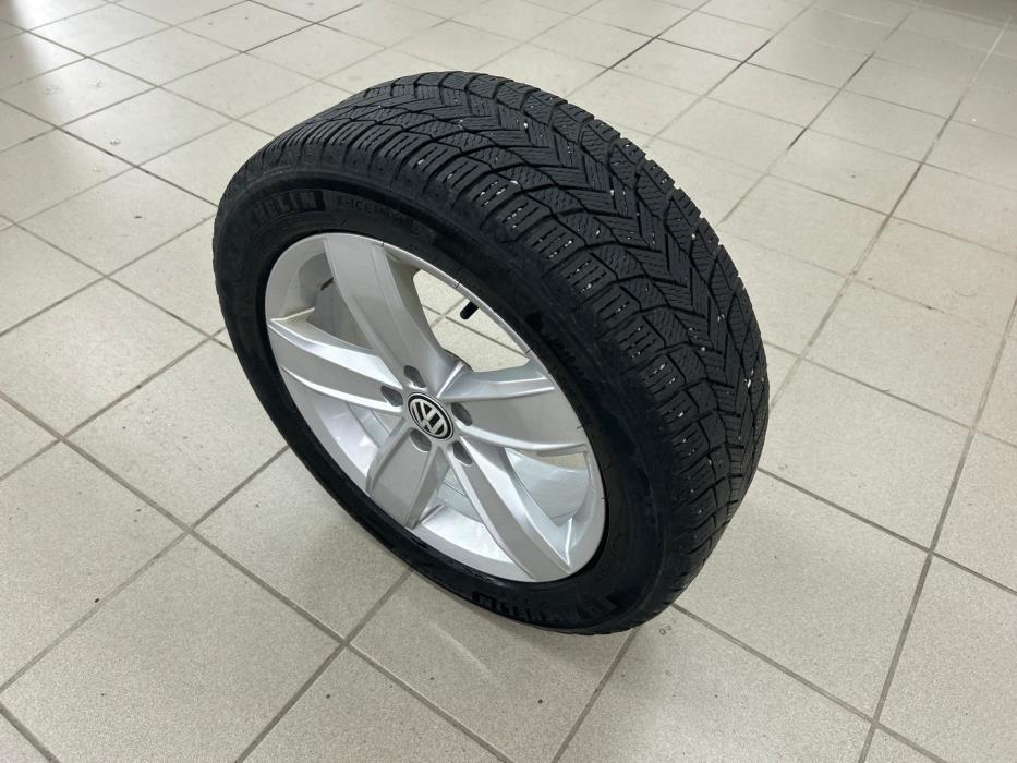 VOLKSWAGEN PASSAT 2018