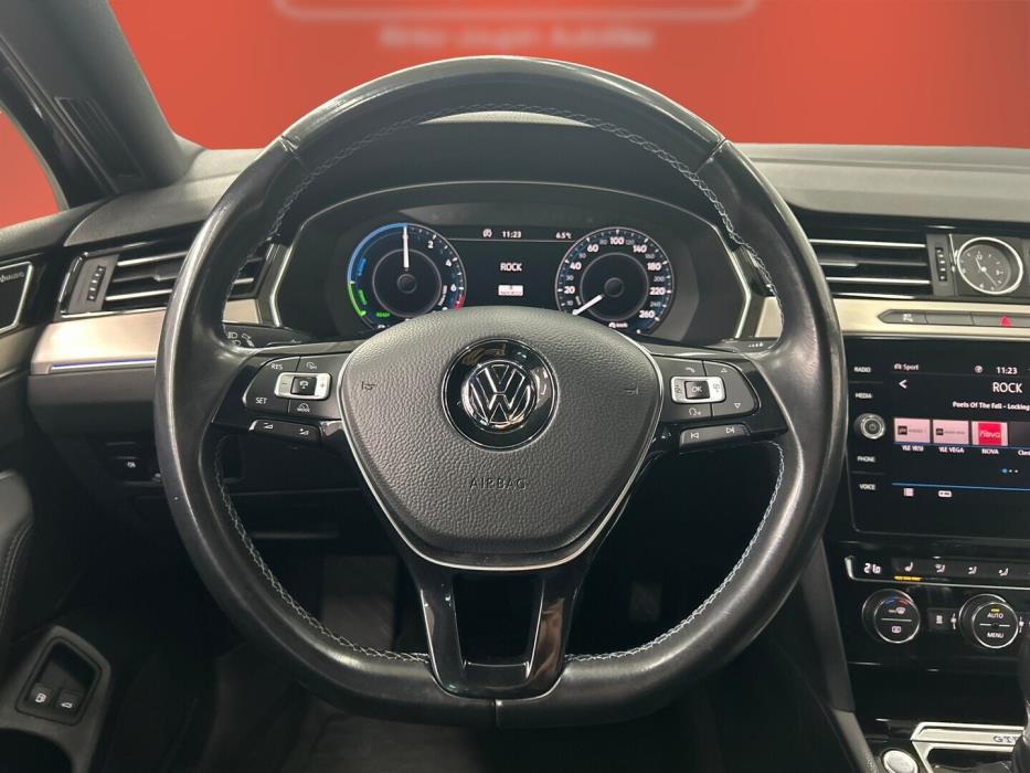 VOLKSWAGEN PASSAT 2018