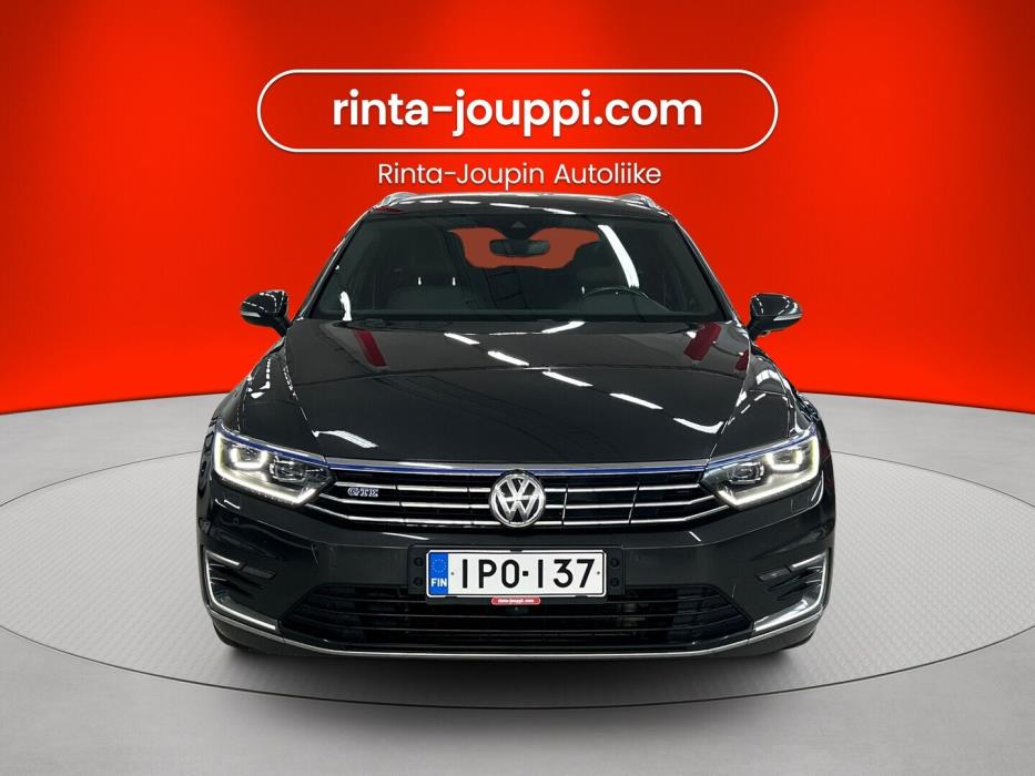 VOLKSWAGEN PASSAT 2018