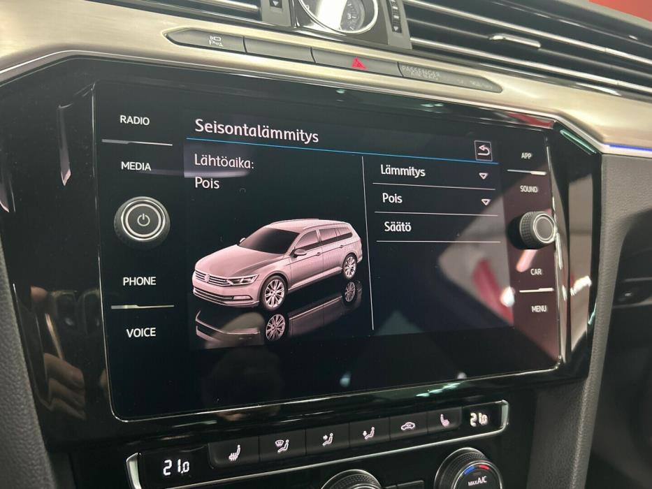 VOLKSWAGEN PASSAT 2018