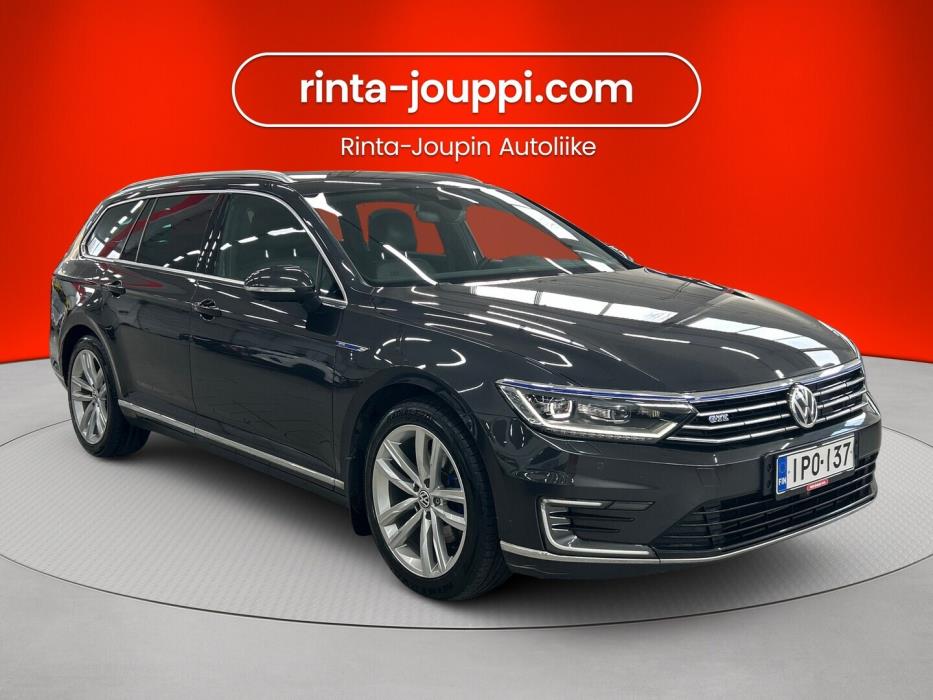 VOLKSWAGEN PASSAT 2018