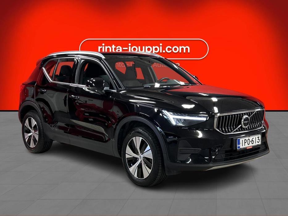VOLVO XC40 2023