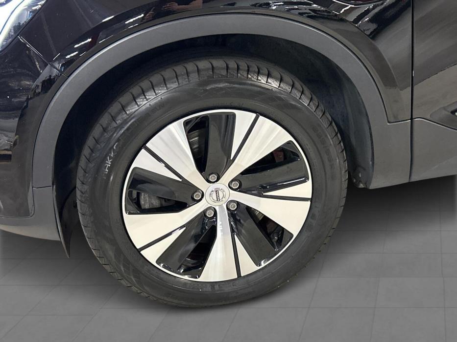 VOLVO XC40 2023