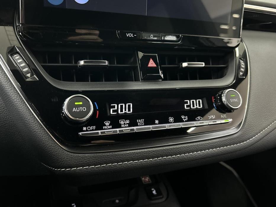 TOYOTA COROLLA 2024