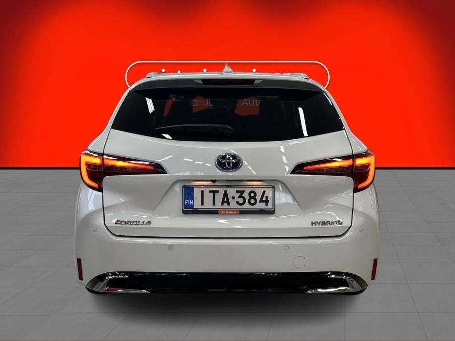 TOYOTA COROLLA 2024