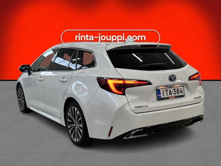 TOYOTA COROLLA 2024