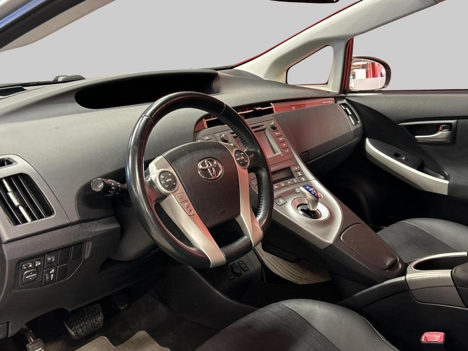 TOYOTA Prius 2013