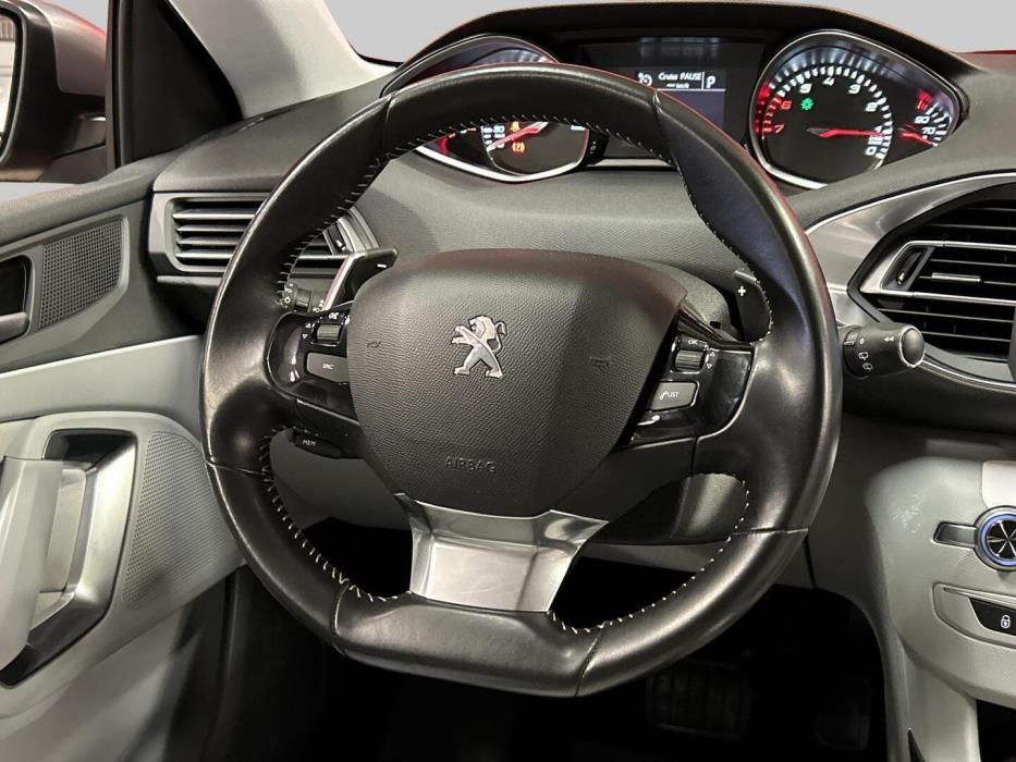 PEUGEOT 308 2015