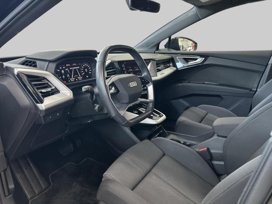 AUDI Q4 e-tron 2024