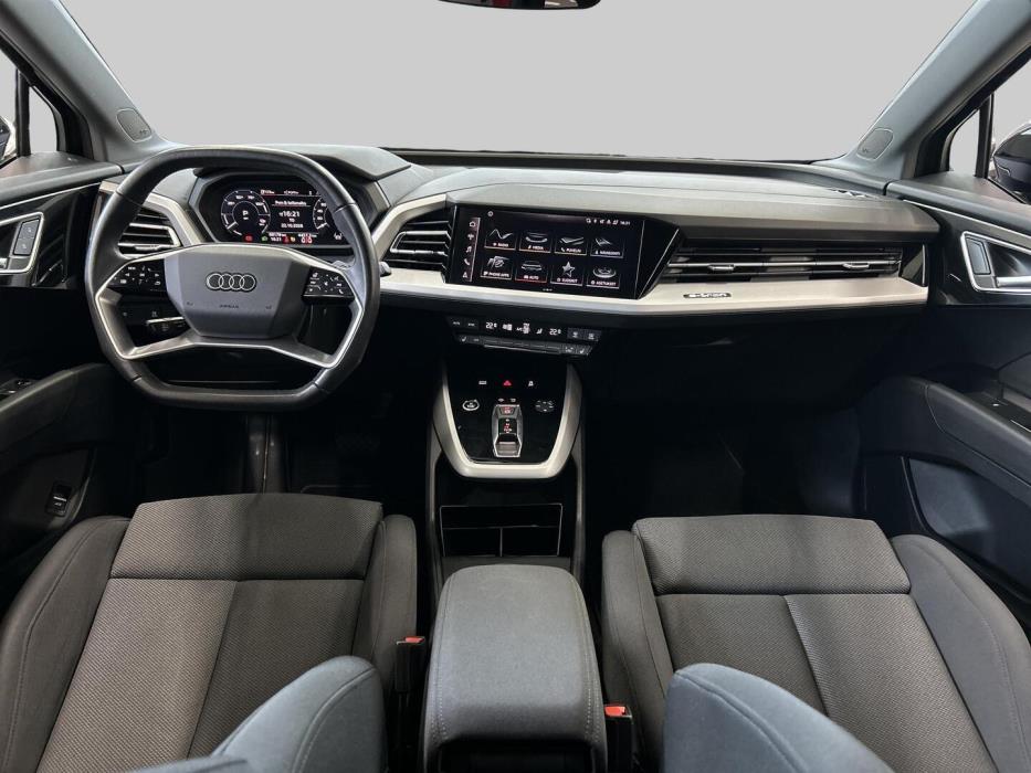 AUDI Q4 e-tron 2024