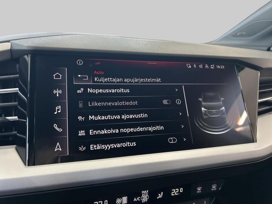 AUDI Q4 e-tron 2024