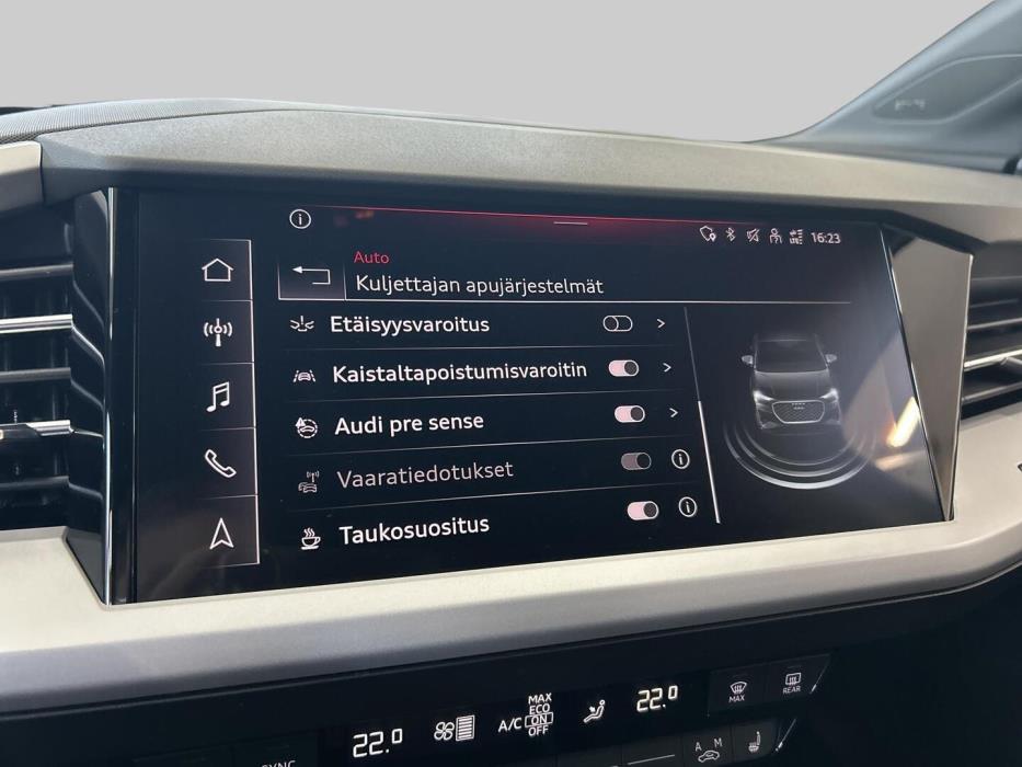 AUDI Q4 e-tron 2024
