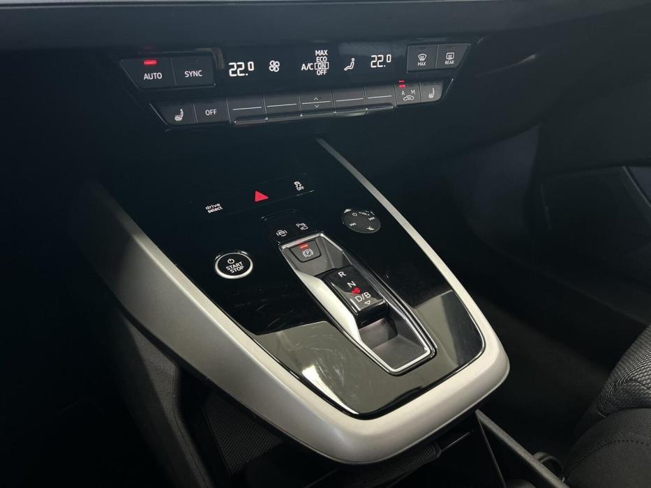AUDI Q4 e-tron 2024