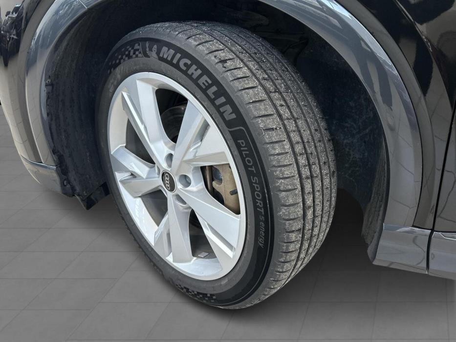 AUDI Q4 e-tron 2024