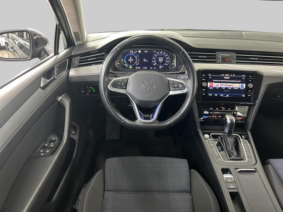 VOLKSWAGEN Passat 2021