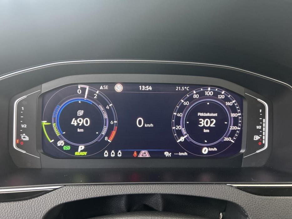 VOLKSWAGEN Passat 2021