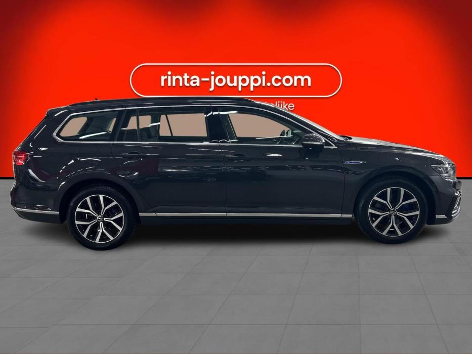 VOLKSWAGEN Passat 2021